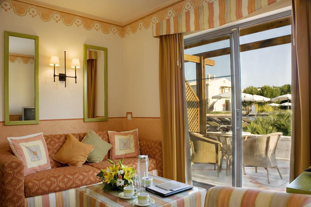 圣欧拉利娅里尔度假大酒店及Spa中心 阿尔布费拉 客房 照片